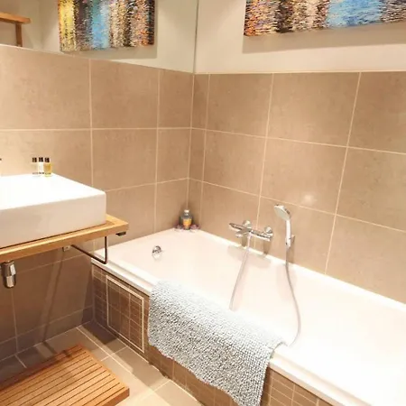 Bed & Breakfast Chalet In *